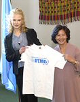 Nicole Kidman & then UNIFEM Executive Director Noeleen Heyzer